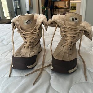 Ugg Winter Boots Size 7 - Waterproof